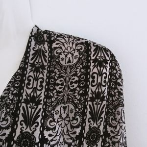 Black & white bat sleeve wrap